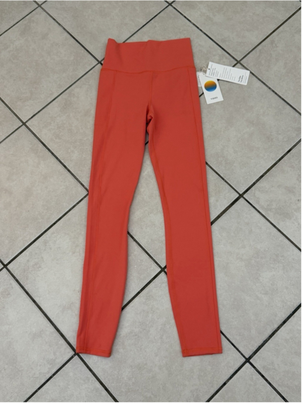 VUORI STUDIO POCKET LEGGING 28” GRAPEFRUIT COLOR SIZE XS - Picture 3 of 8